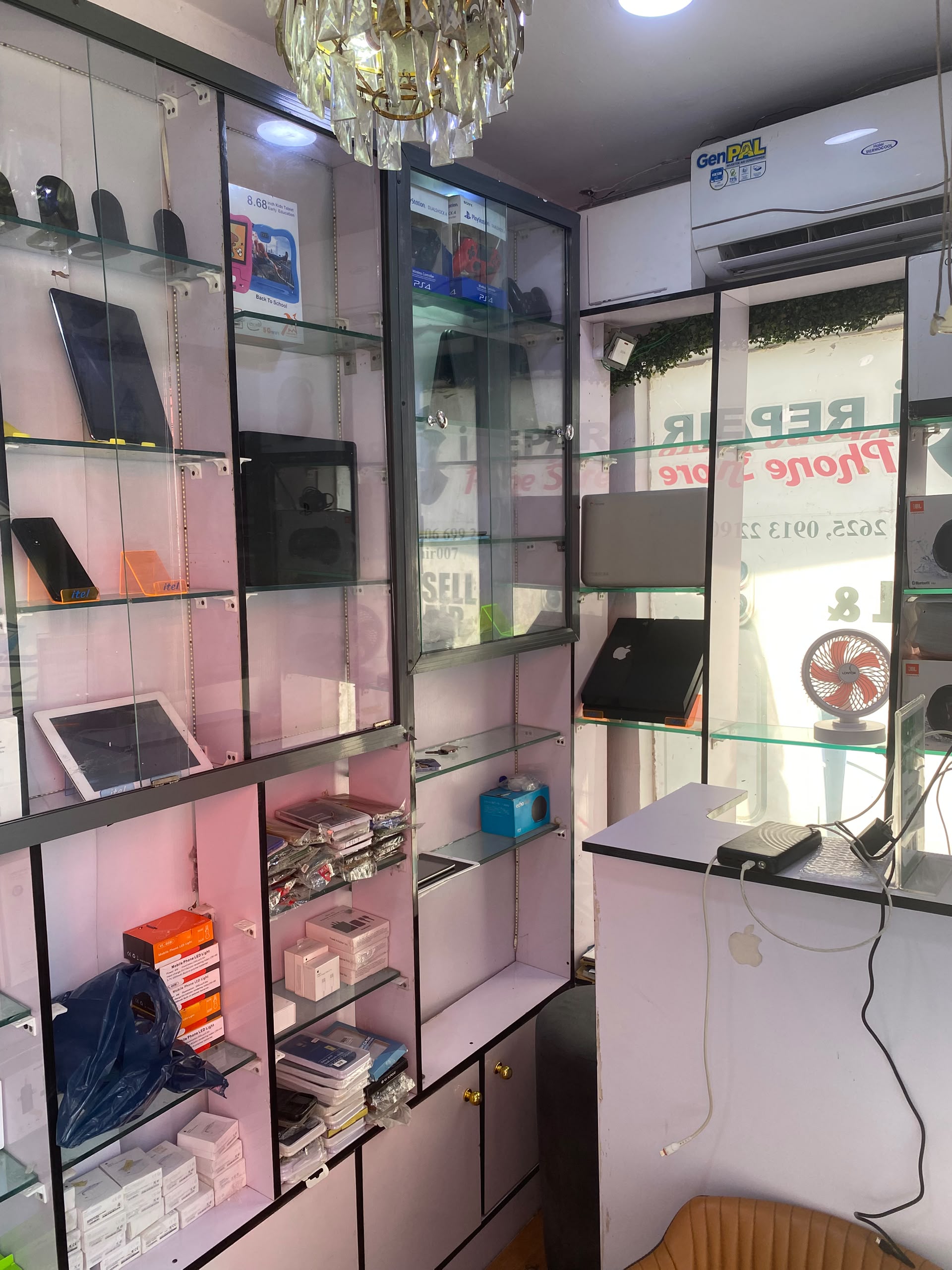I-repair phone store — Phones / Phone Accessories
